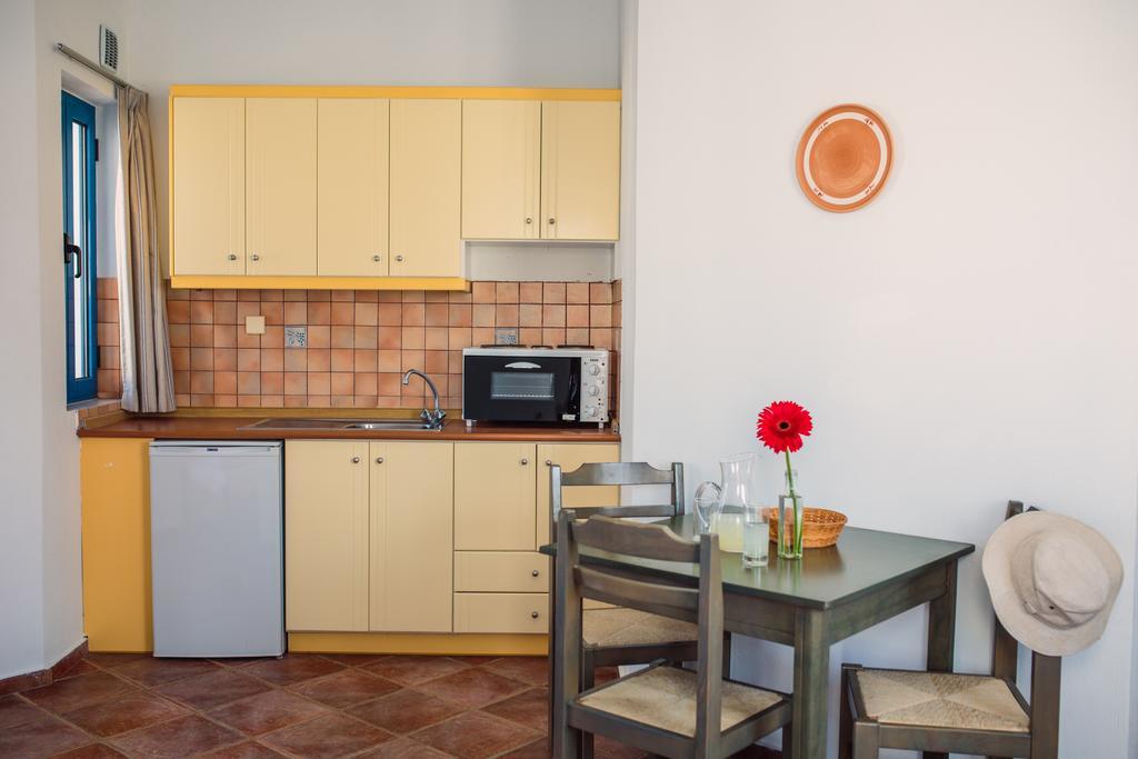 Iliana Hotel Pánormos エクステリア 写真