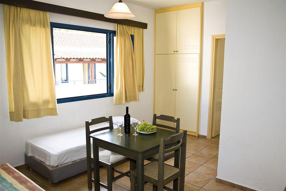Iliana Hotel Pánormos 部屋 写真